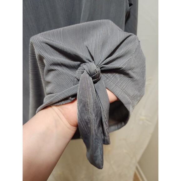 C EST. 1946 WOMENS LARGE GRAY BELL SLEEVE BLOUSE GAUZE FLOWY BOXY WORK OFFICE - Picture 4 of 12